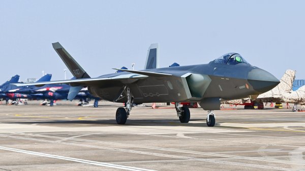 金富宝 歼-35横扫天际，便宜3000万引爆疯抢，幕后真相震撼世界
